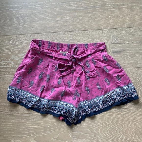 𝅺JUICY COUTURE Silk pink hilt boho paisley shorts tie belt summer - Picture 1 of 8